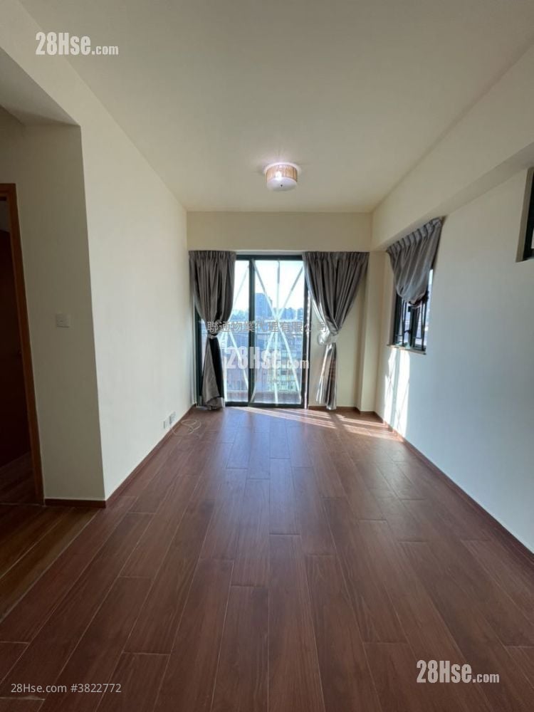 Kingsgate Sell 3 Bedrooms , 1 Bathroom 524 ft²