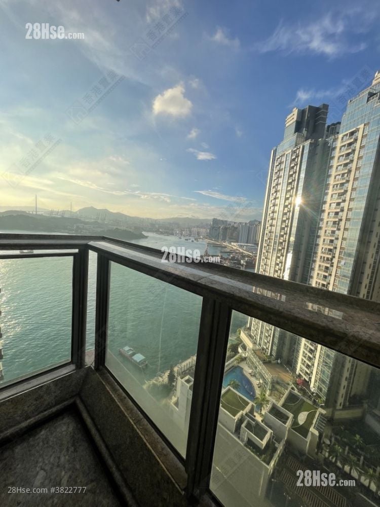 One Silversea Sell 3 Bedrooms , 2 Bathrooms 665 ft²