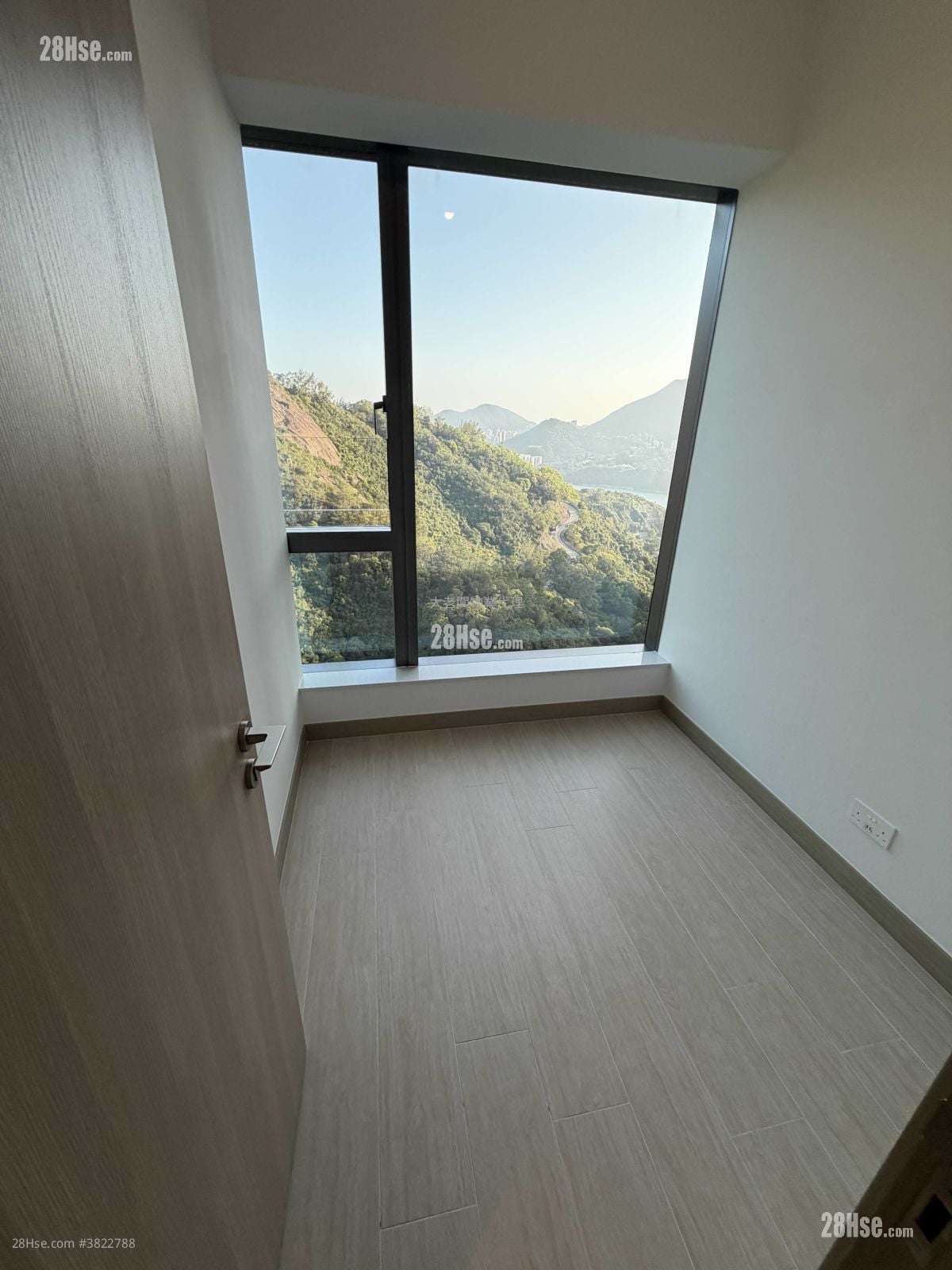 朗譽 售盤 3 房 , 3 浴室 730 平方呎