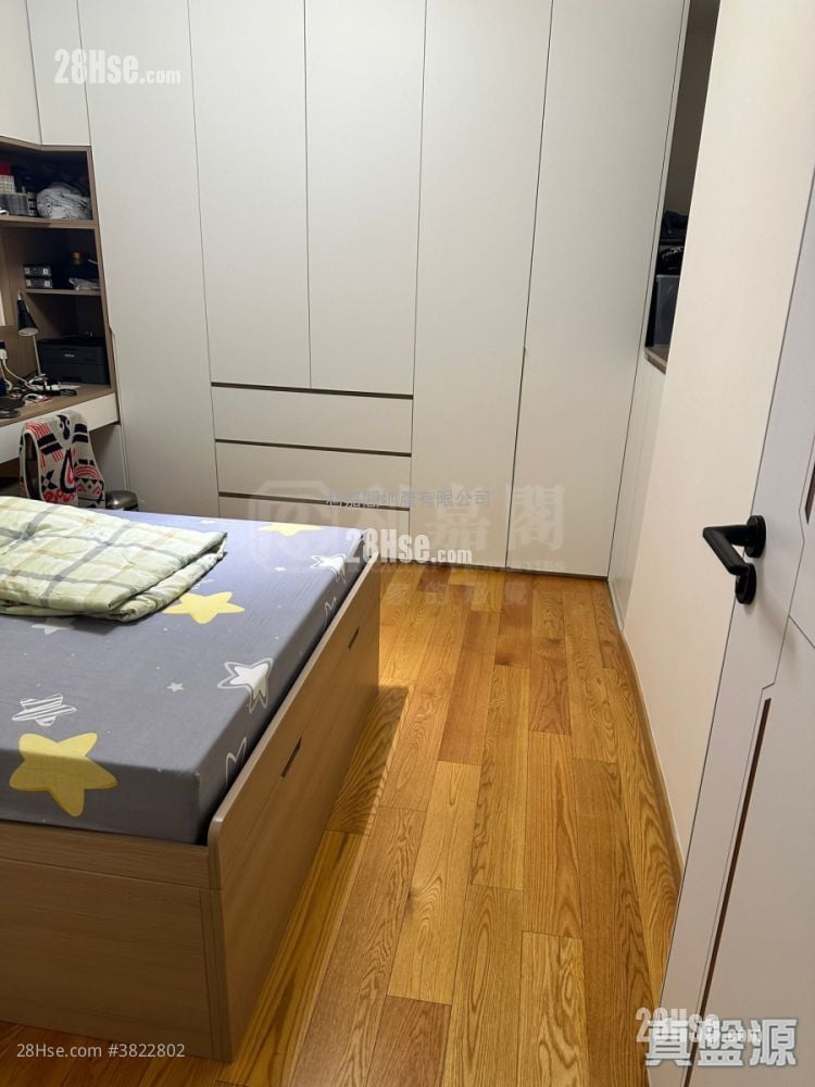 Mei Foo Sun Chuen Sell 3 Bedrooms , 2 Bathrooms 941 ft²