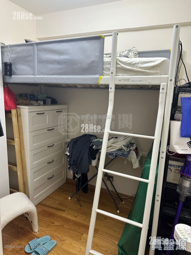 Mei Foo Sun Chuen Sell 3 Bedrooms , 2 Bathrooms 941 ft²