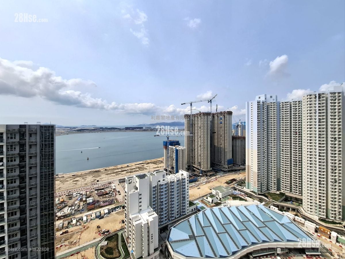 The Visionary Rental 4 Bedrooms , 2 Bathrooms 1,377 ft²