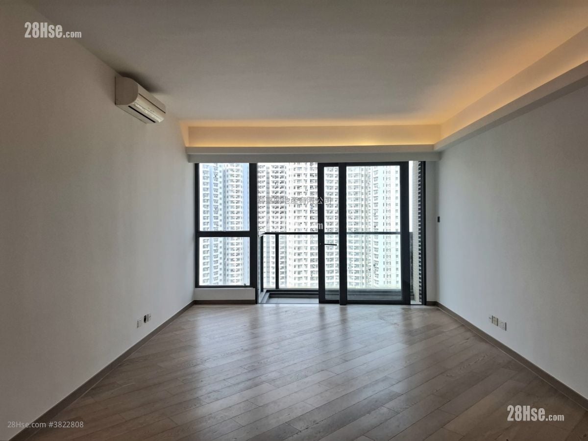 The Visionary Rental 4 Bedrooms , 2 Bathrooms 1,377 ft²