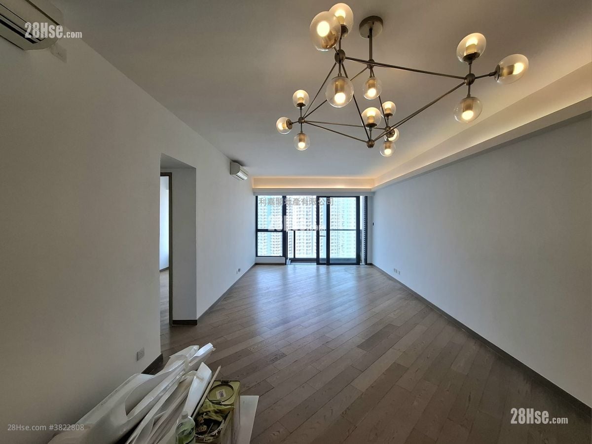 The Visionary Rental 4 Bedrooms , 2 Bathrooms 1,377 ft²