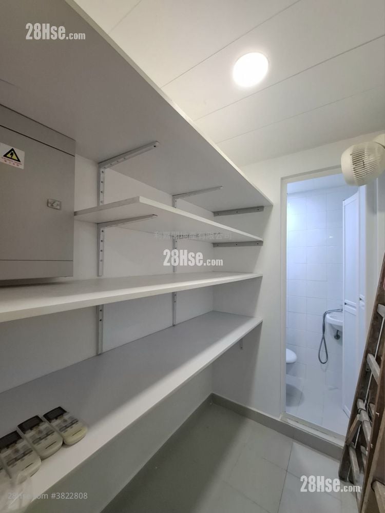 The Visionary Rental 4 Bedrooms , 2 Bathrooms 1,377 ft²