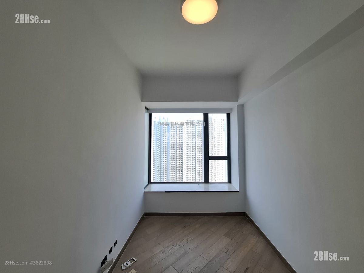 The Visionary Rental 4 Bedrooms , 2 Bathrooms 1,377 ft²