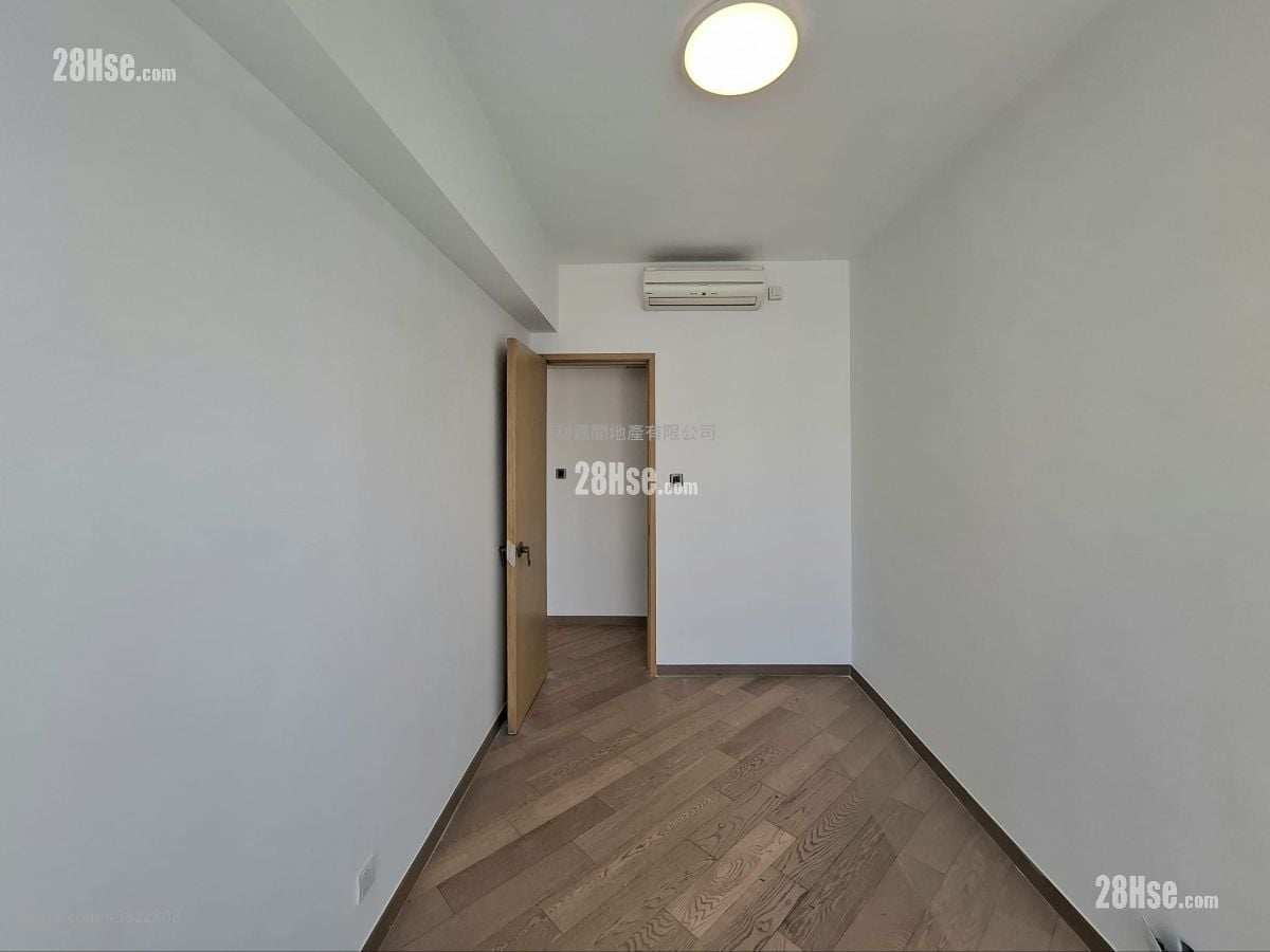 The Visionary Rental 4 Bedrooms , 2 Bathrooms 1,377 ft²