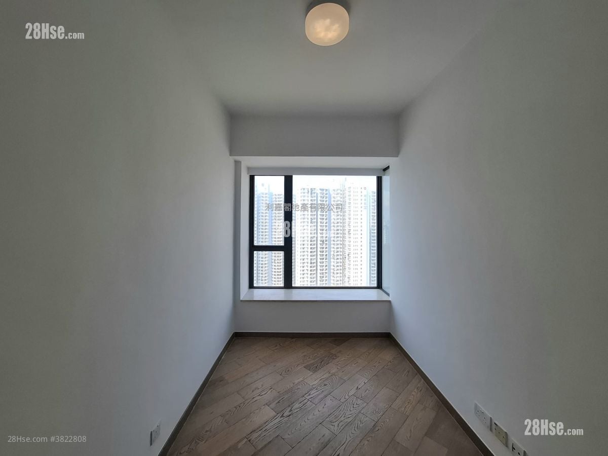 The Visionary Rental 4 Bedrooms , 2 Bathrooms 1,377 ft²