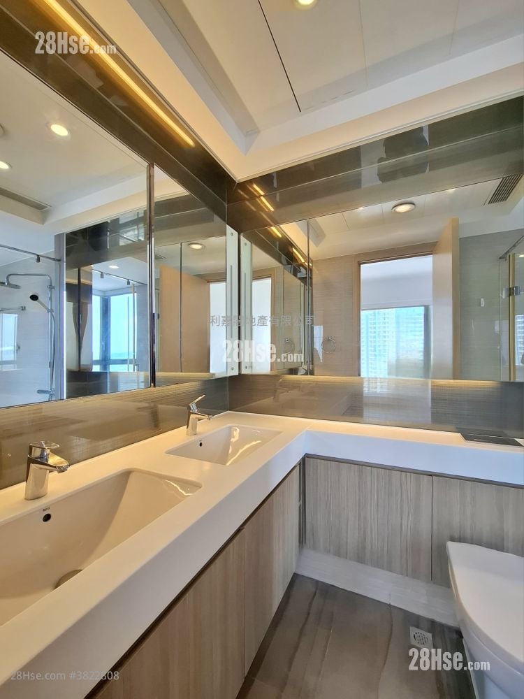 The Visionary Rental 4 Bedrooms , 2 Bathrooms 1,377 ft²