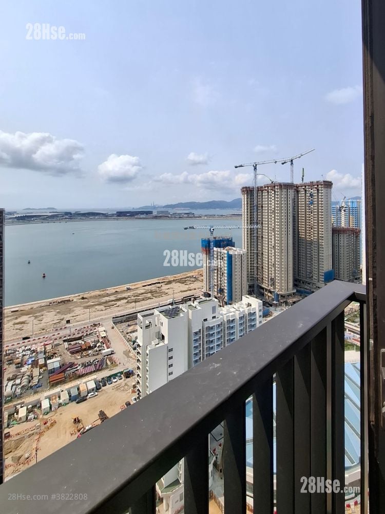 The Visionary Rental 4 Bedrooms , 2 Bathrooms 1,377 ft²