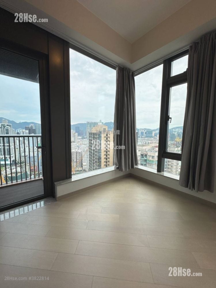 The Vantage Sell 2 Bedrooms , 2 Bathrooms 425 ft²