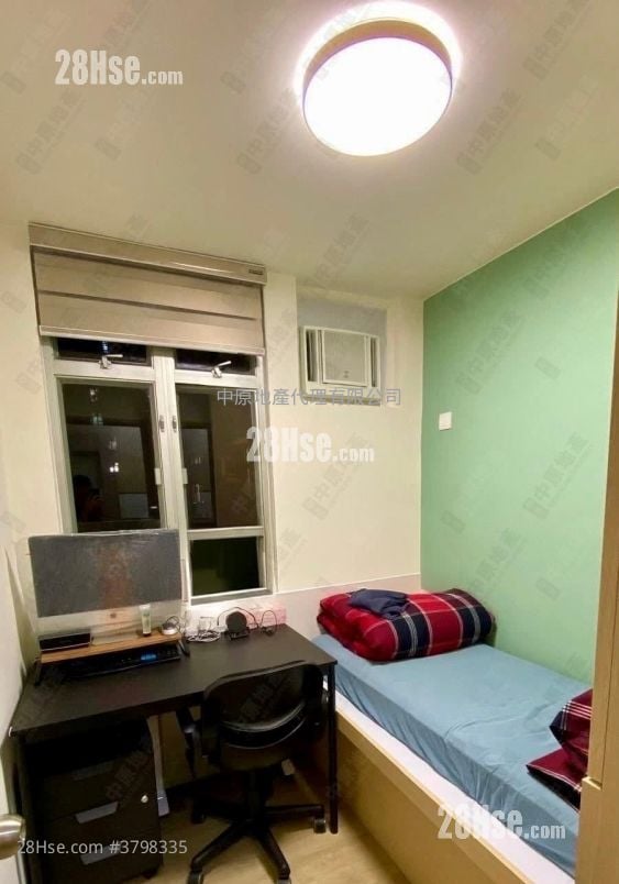 Yuk Ming Court Sell 3 Bedrooms , 1 Bathroom