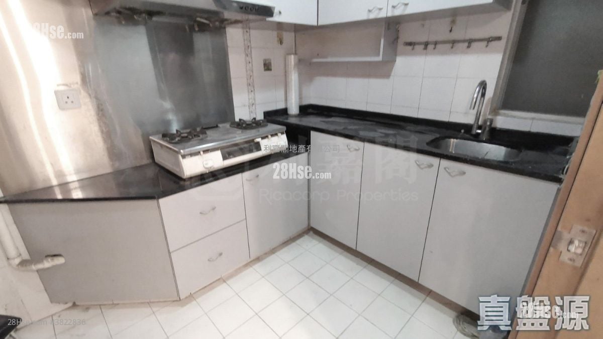 Kingswood Villas Sell 2 Bedrooms , 1 Bathroom 449 ft²