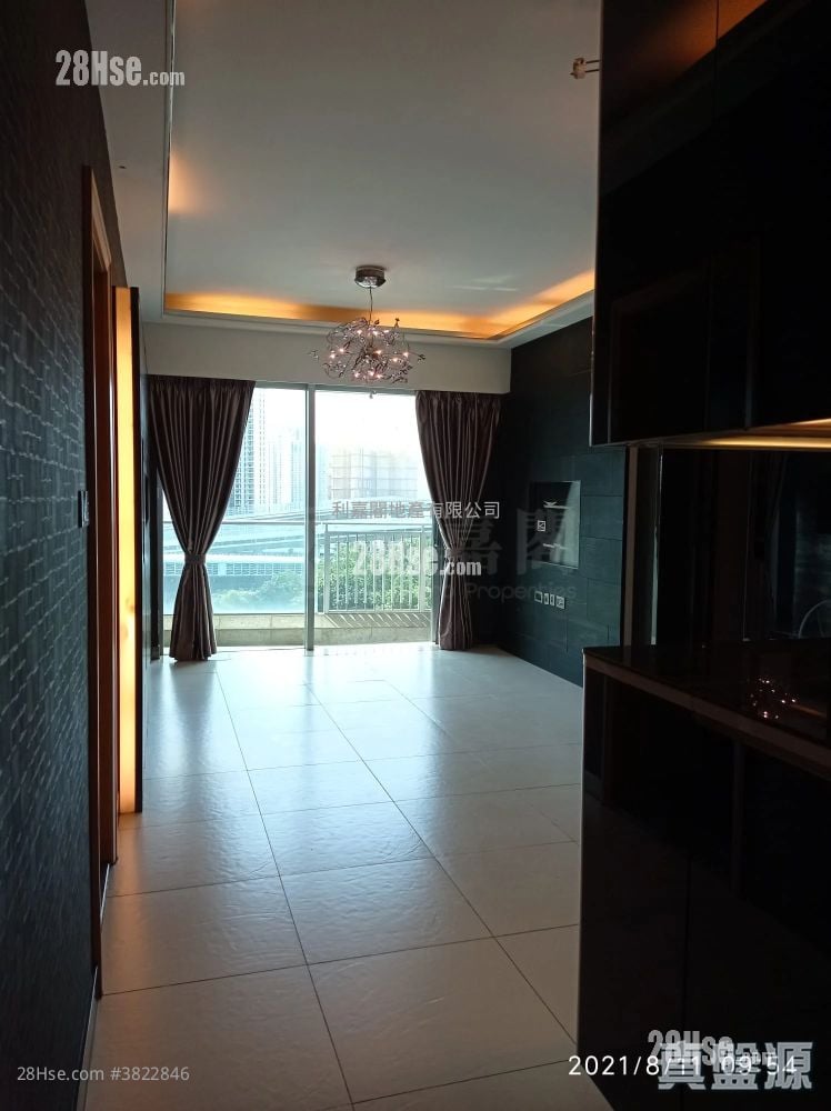 Manhattan Hill Sell 3 Bedrooms , 3 Bathrooms 888 ft²