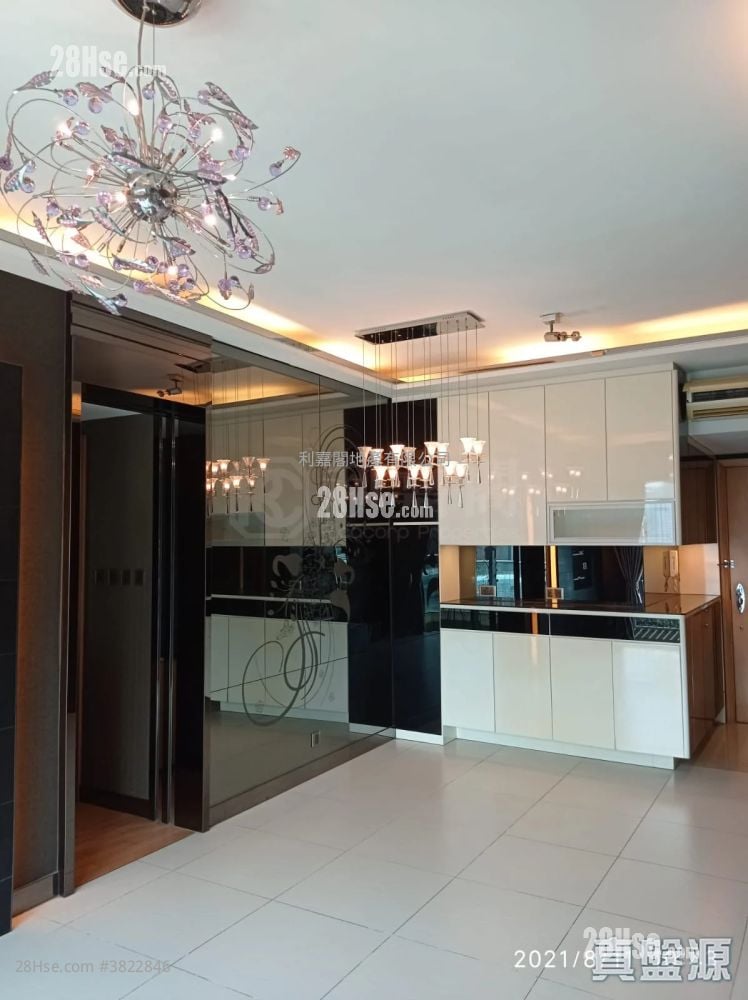 Manhattan Hill Sell 3 Bedrooms , 3 Bathrooms 888 ft²