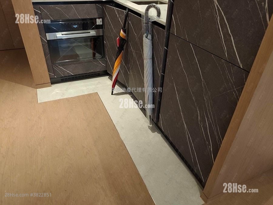 Onmantin Sell 1 Bedroom , 1 Bathroom 388 ft²