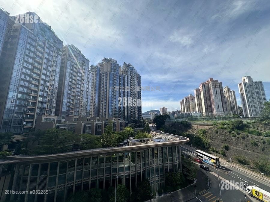 Onmantin Sell 1 Bedroom , 1 Bathroom 388 ft²