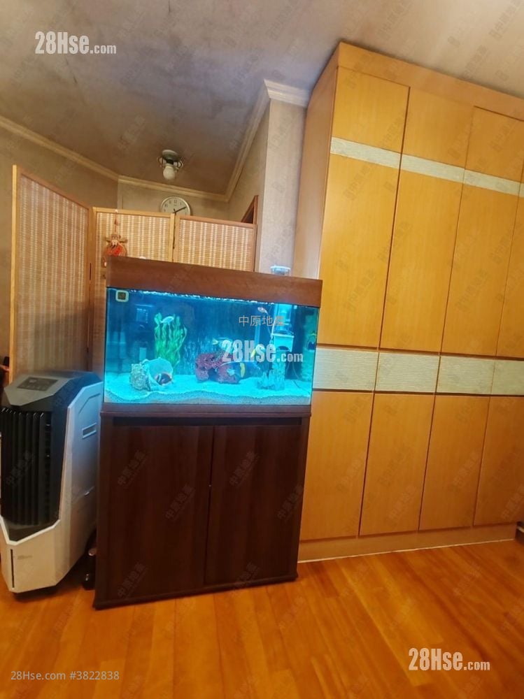 Greenpark Villa Sell 3 Bedrooms , 2 Bathrooms 716 ft²