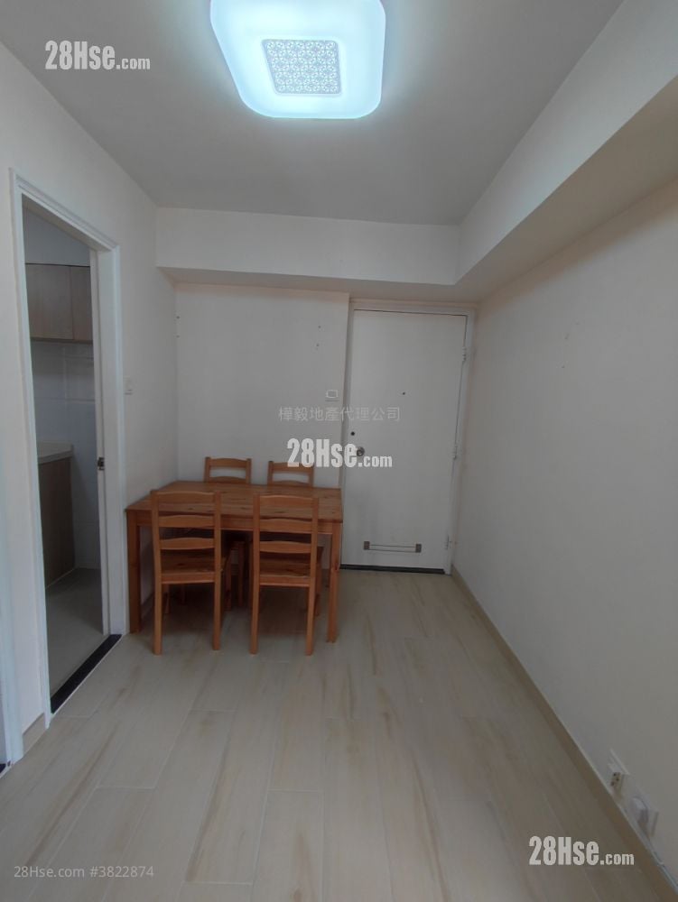 嘉辉花园 租盘 2 房 , 1 浴室 281 平方尺