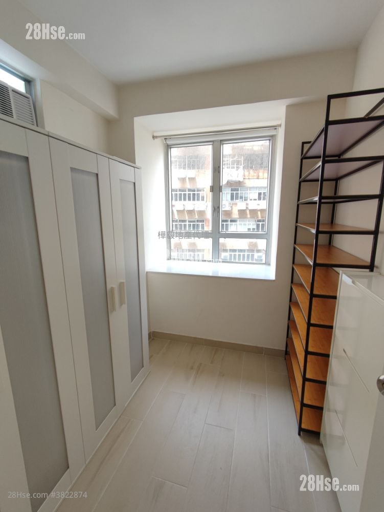 嘉辉花园 租盘 2 房 , 1 浴室 281 平方尺