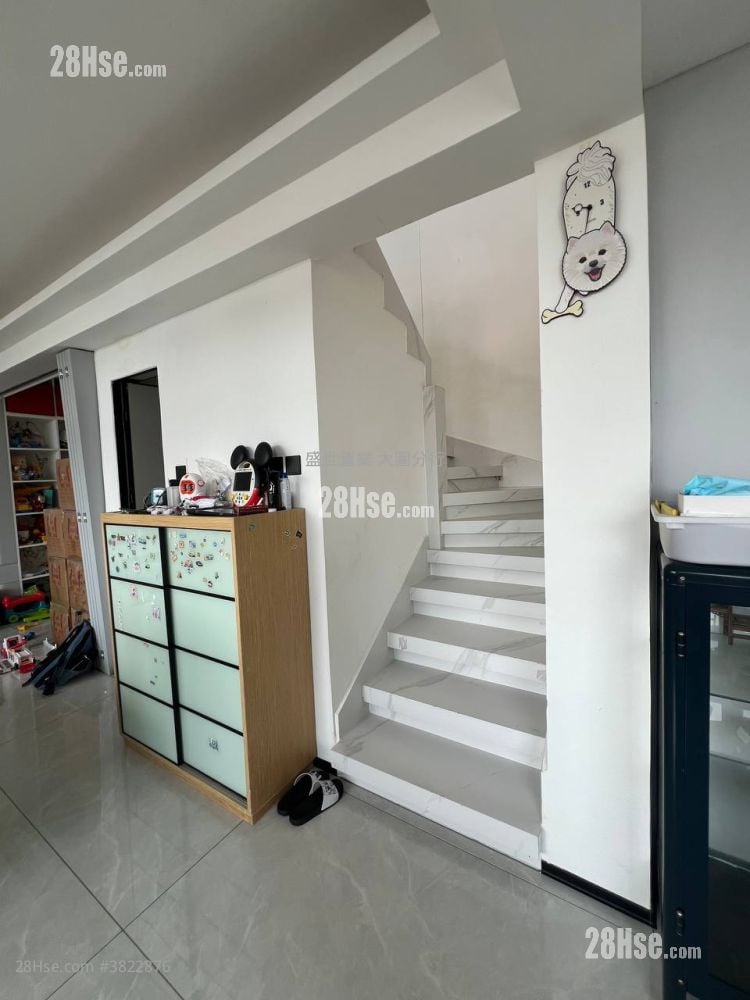 Greenfield Court Sell 3 Bedrooms , 3 Bathrooms 1,143 ft²