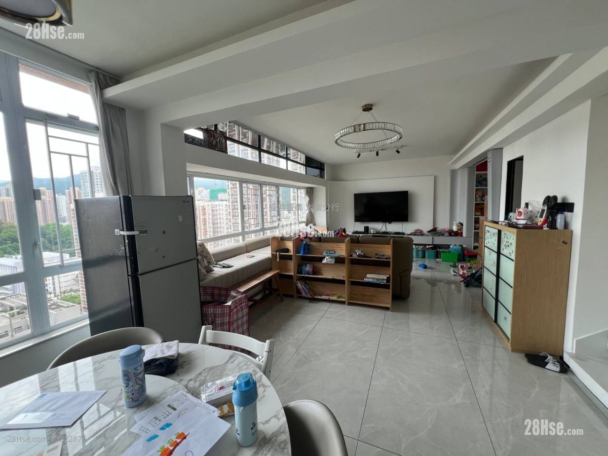 Greenfield Court Sell 3 Bedrooms , 3 Bathrooms 1,143 ft²