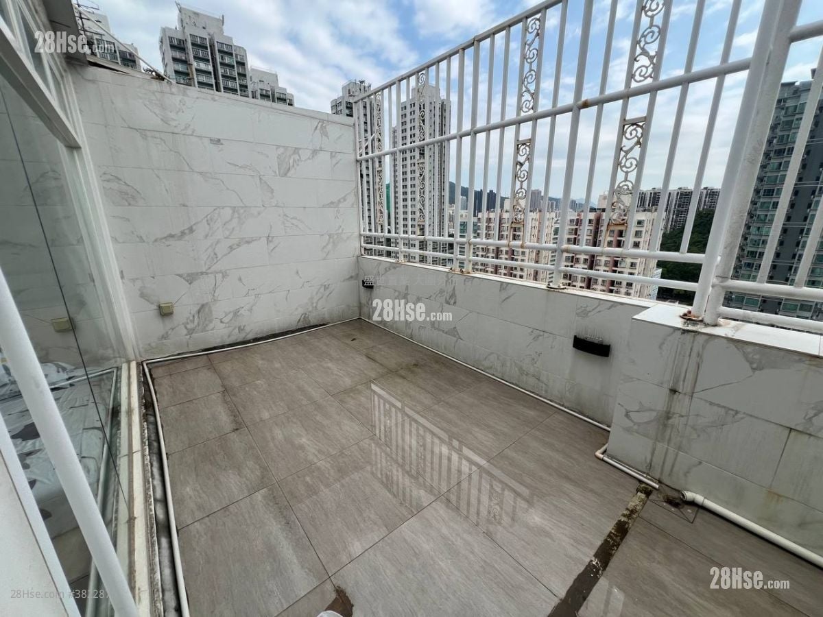 Greenfield Court Sell 3 Bedrooms , 3 Bathrooms 1,143 ft²