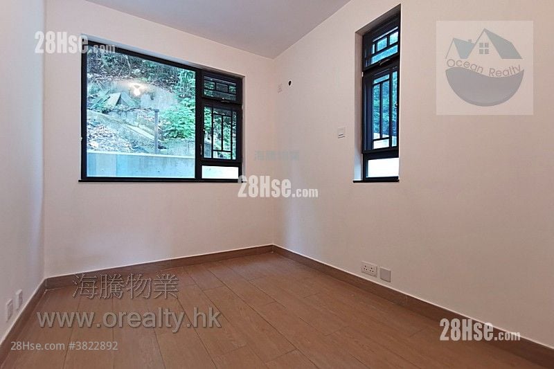 村屋 售盤 2 房 , 2 浴室 700 平方呎