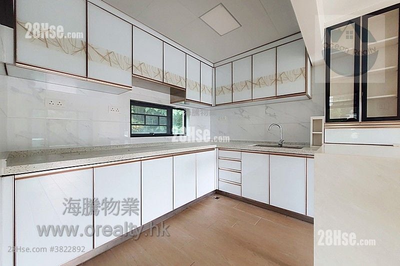 村屋 售盤 2 房 , 2 浴室 700 平方呎