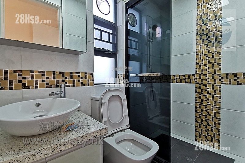 村屋 售盤 2 房 , 2 浴室 700 平方呎