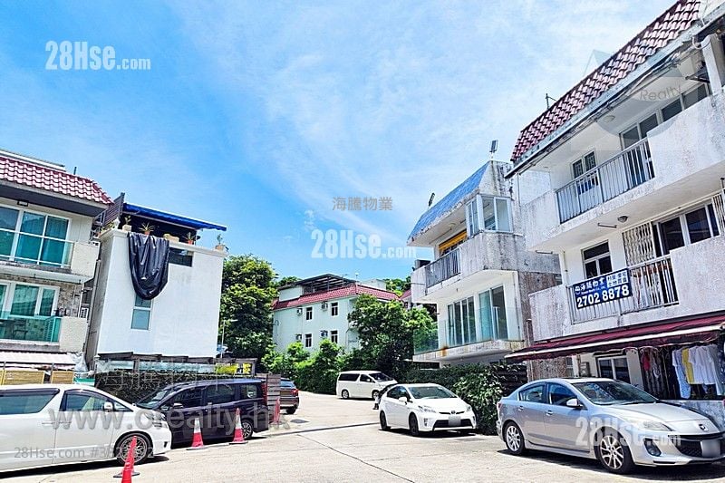 村屋 售盤 2 房 , 2 浴室 700 平方呎