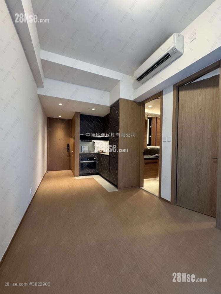 Onmantin Rental 2 Bedrooms , 1 Bathroom 528 ft²