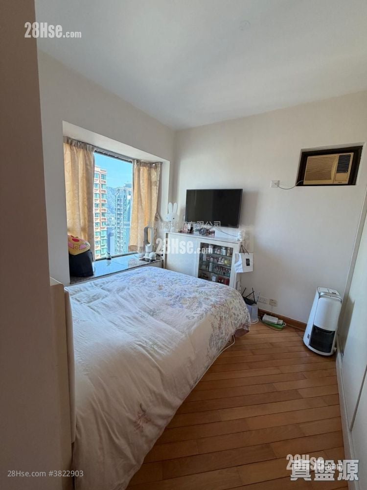 Liberte Sell 2 Bedrooms , 1 Bathroom 523 ft²