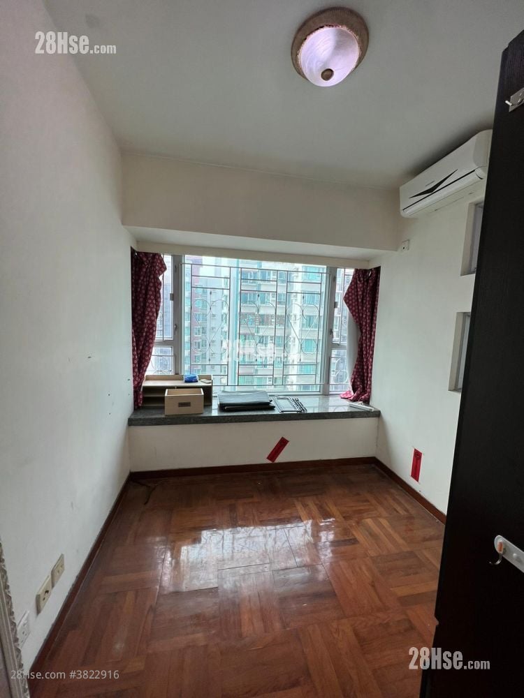 Metro Harbour View Sell 2 Bedrooms , 1 Bathroom 440 ft²