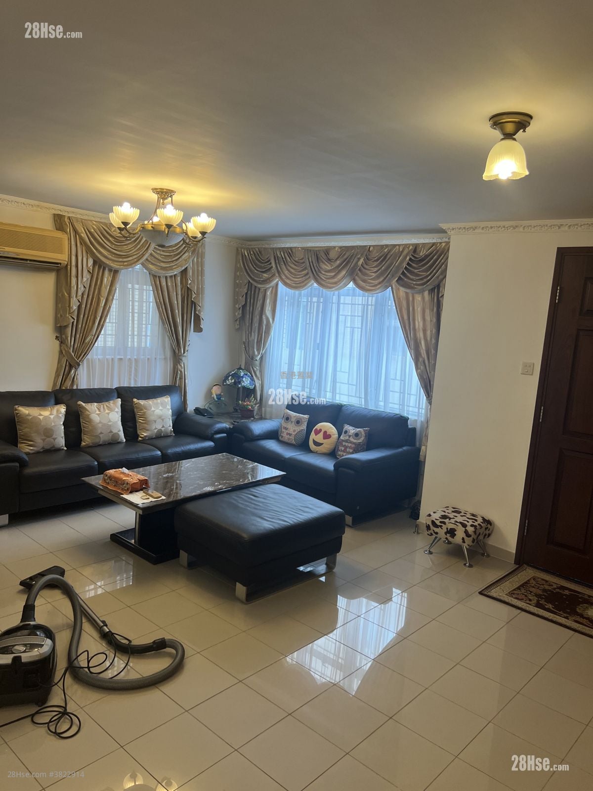 Ma Man Rental 2,100 ft²