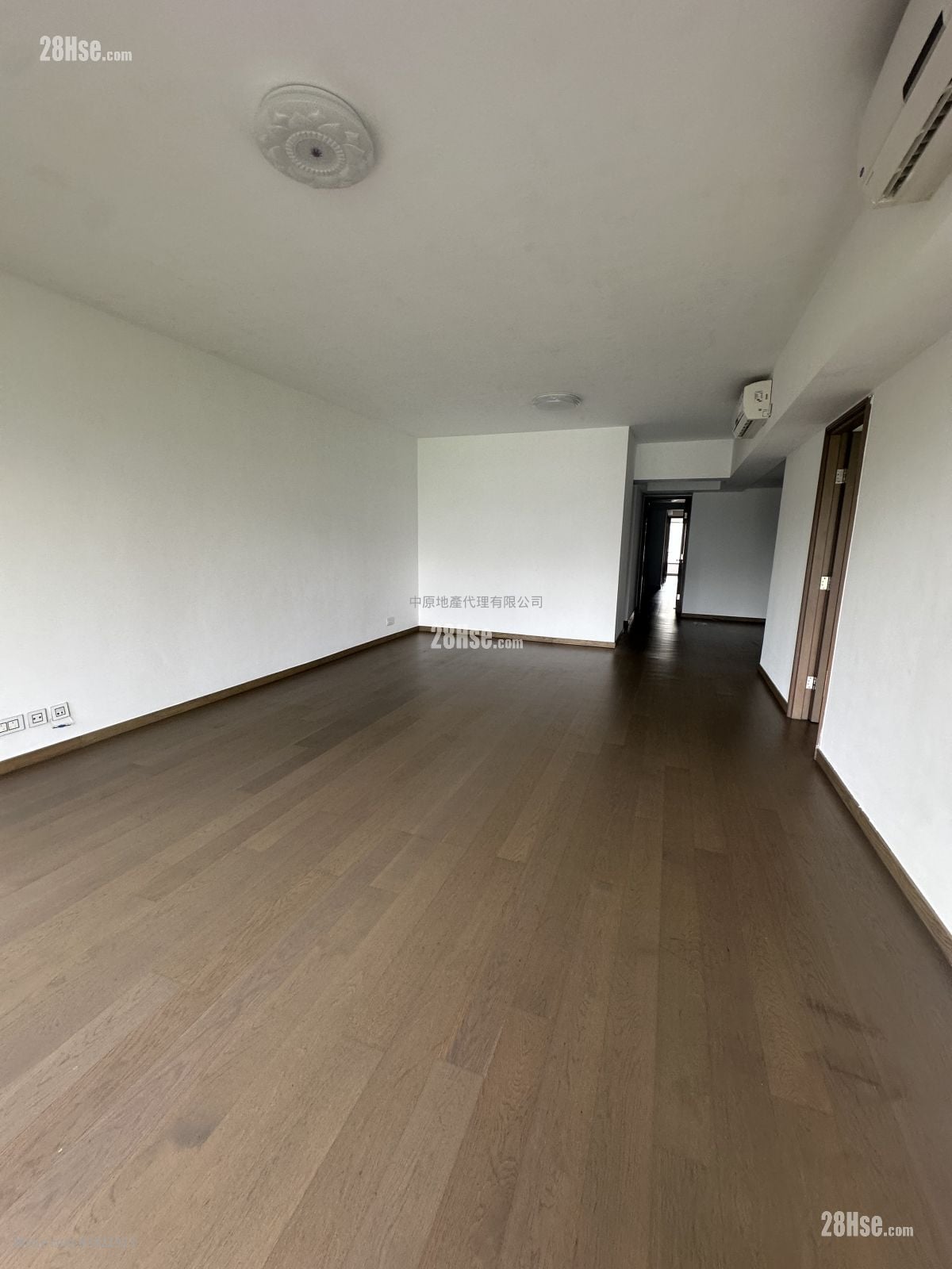 君柏 租盘 4 房 , 3 浴室 1,624 平方尺