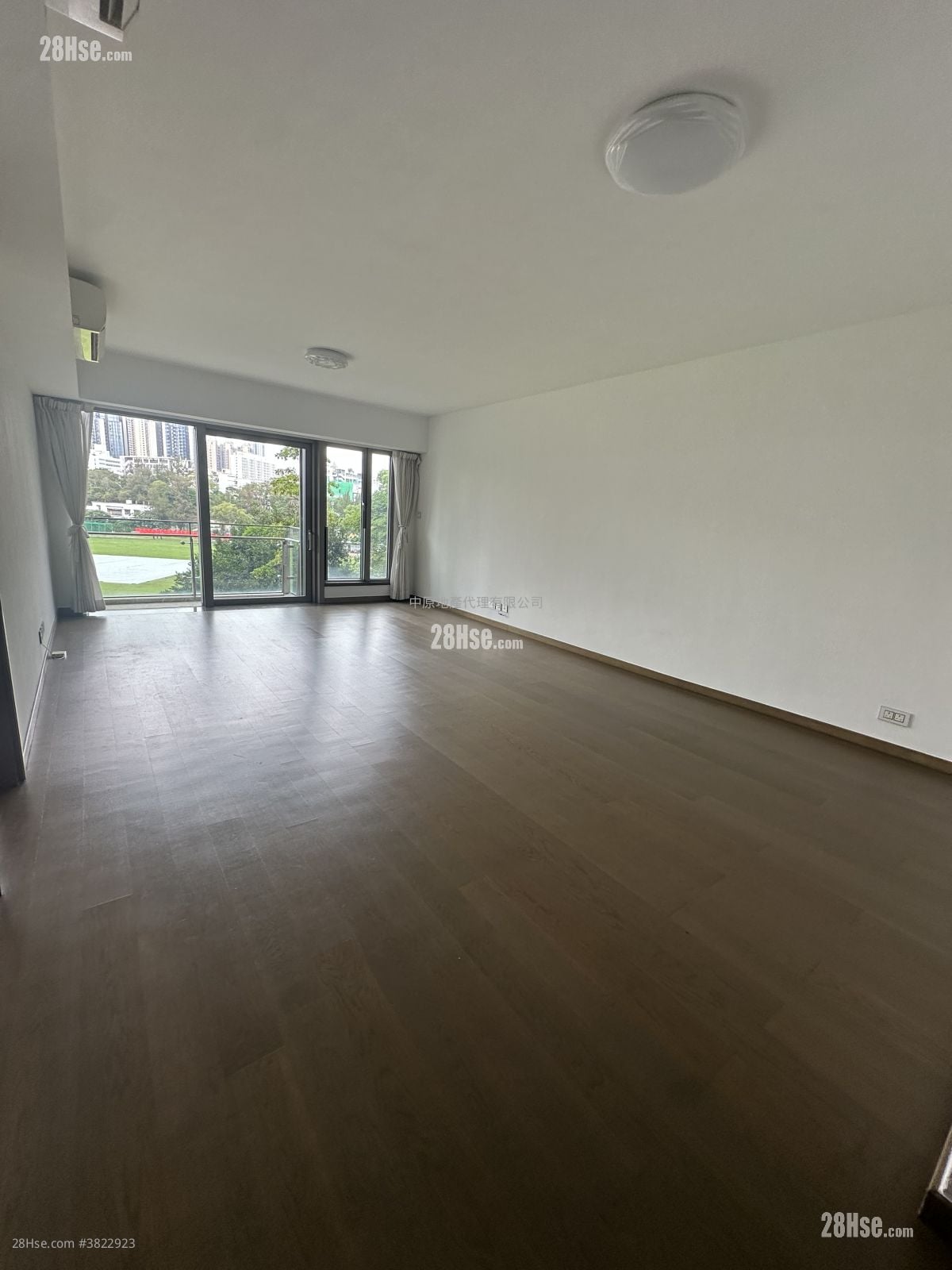 君柏 租盘 4 房 , 3 浴室 1,624 平方尺