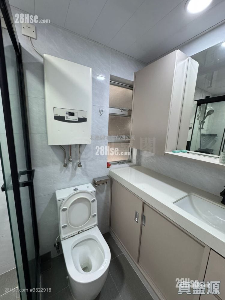 Kingswood Villas Sell 2 Bedrooms 449 ft²