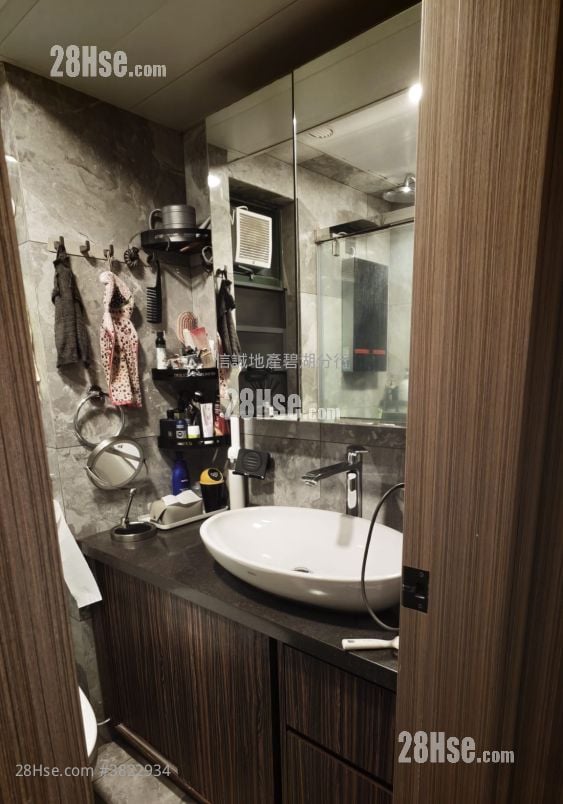 牽晴間 售盤 2 房 , 1 浴室 439 平方呎