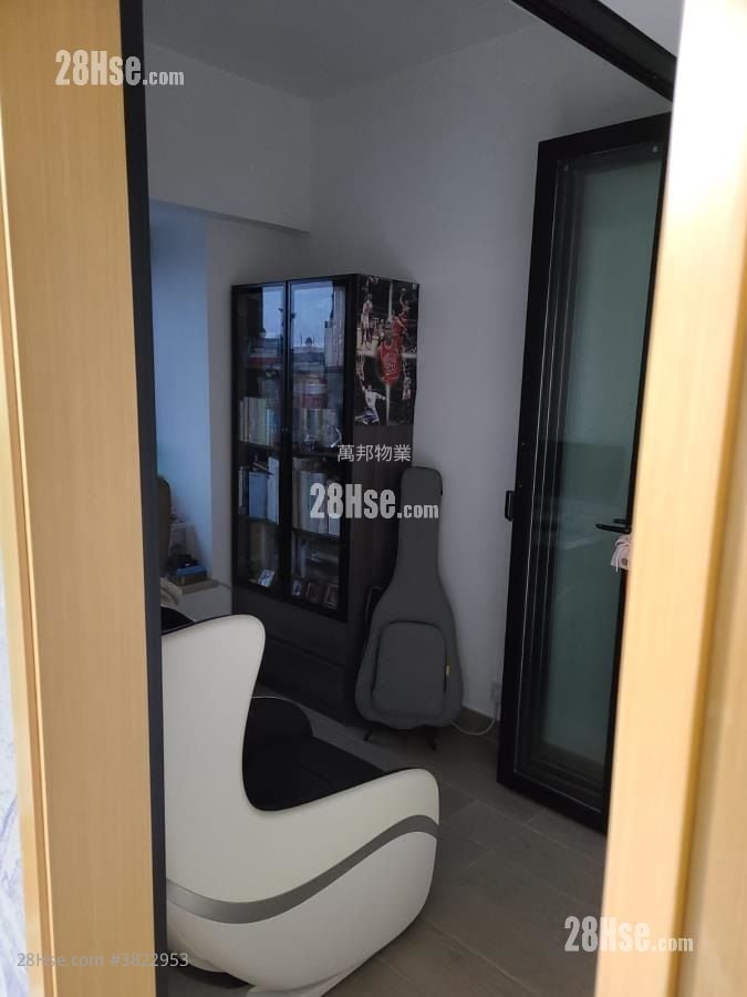 The Paramount Sell 3 Bedrooms , 2 Bathrooms 928 ft²