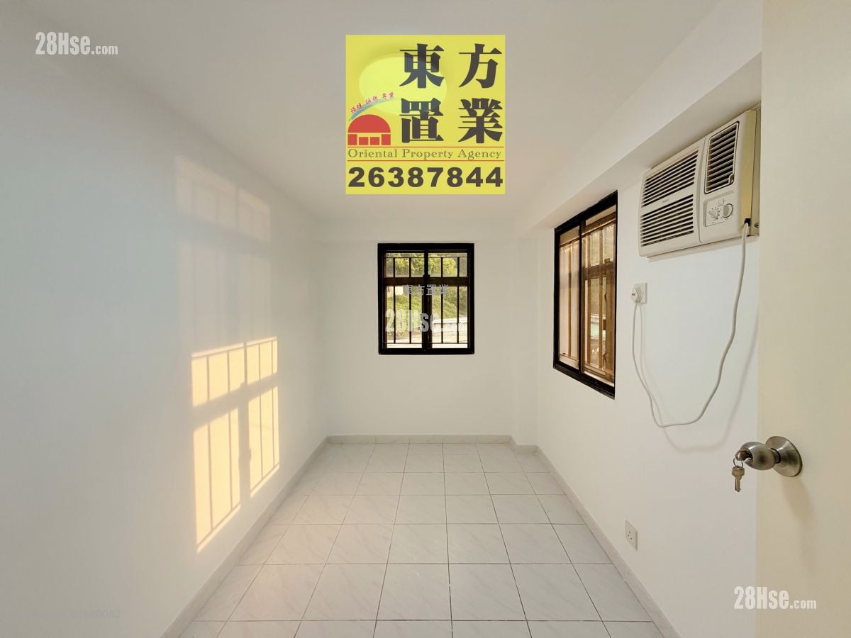 村屋 售盤 4 房 , 2 浴室 2,000 平方呎