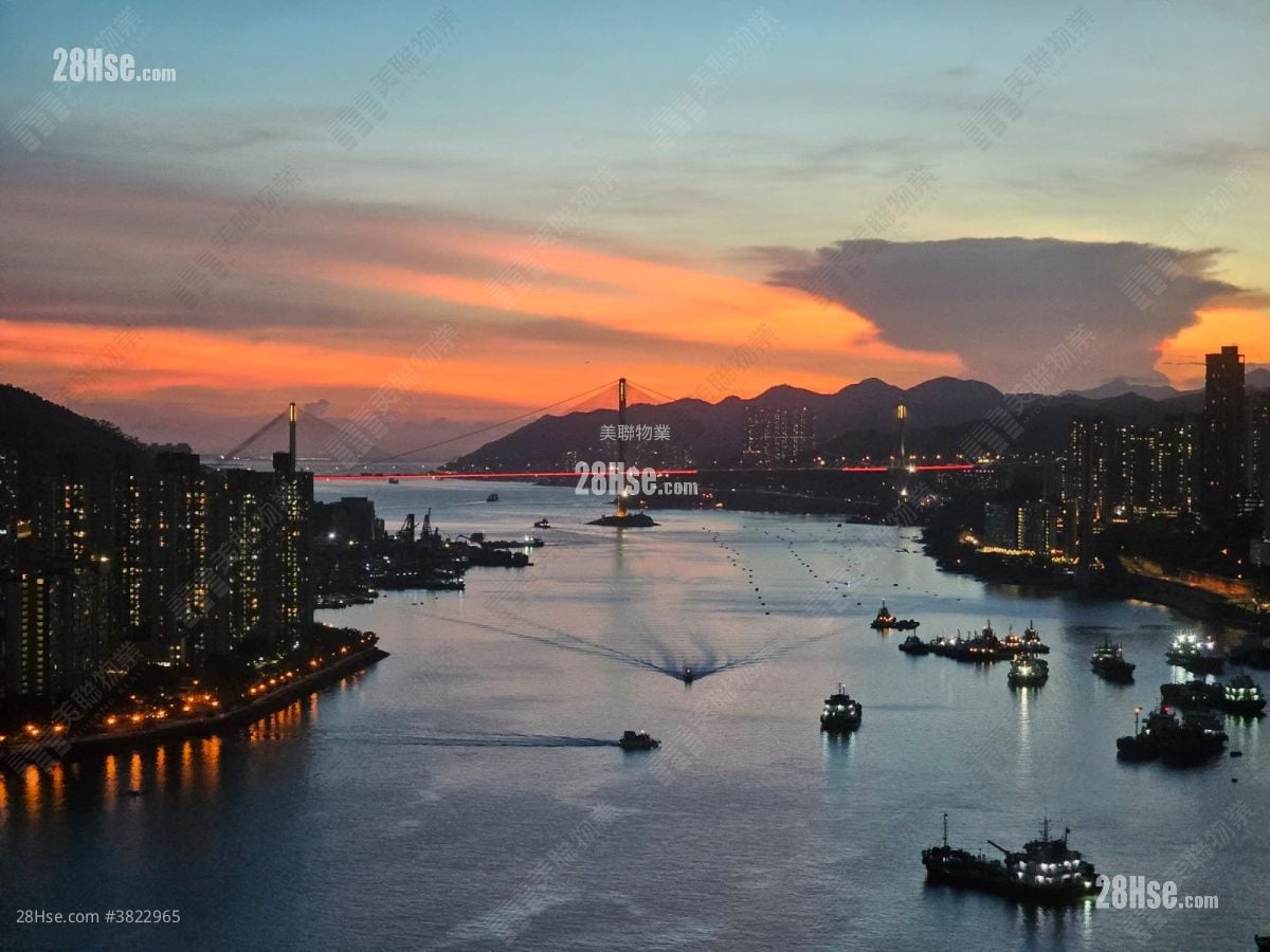 柏傲灣 售盤 3 房 , 2 浴室 875 平方呎