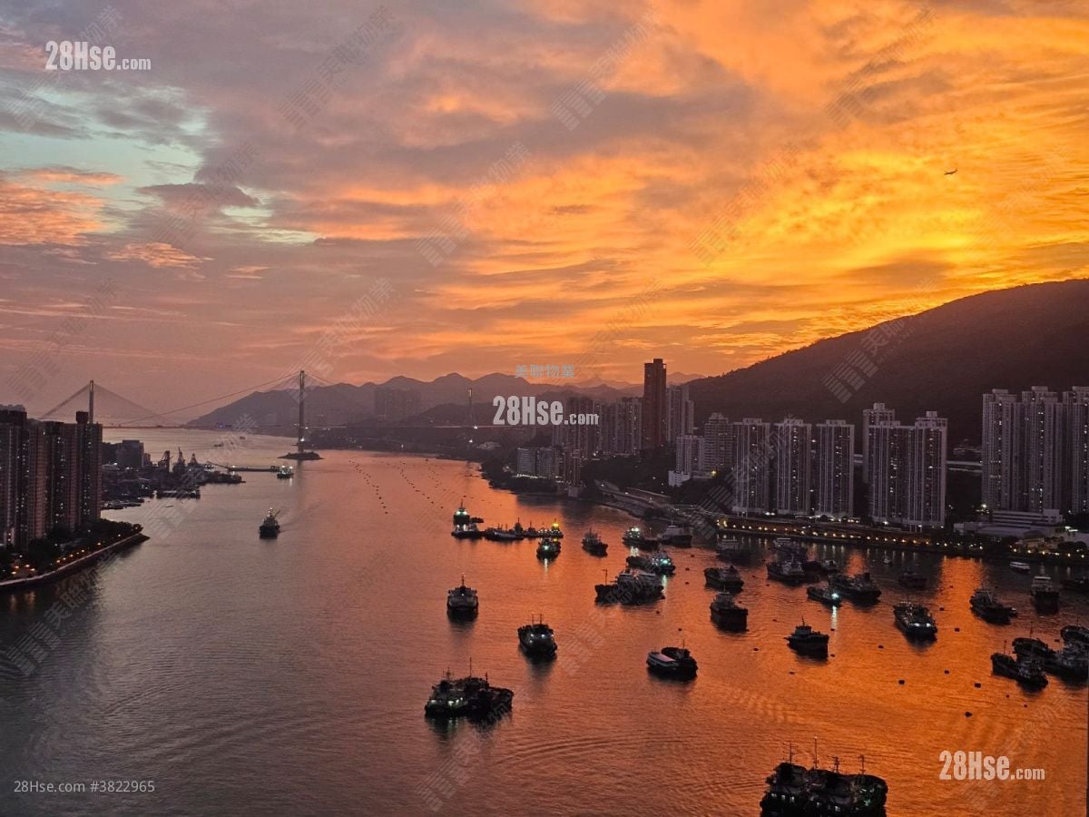 柏傲灣 售盤 3 房 , 2 浴室 875 平方呎