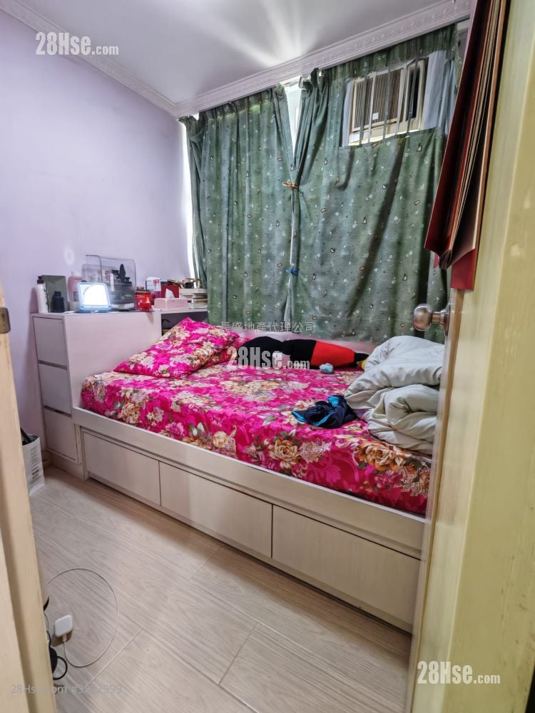 南昌邨 售盘 2 房 377 平方尺