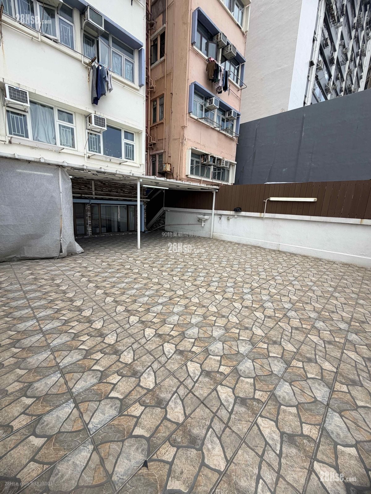 美新樓 售盤 366 平方呎