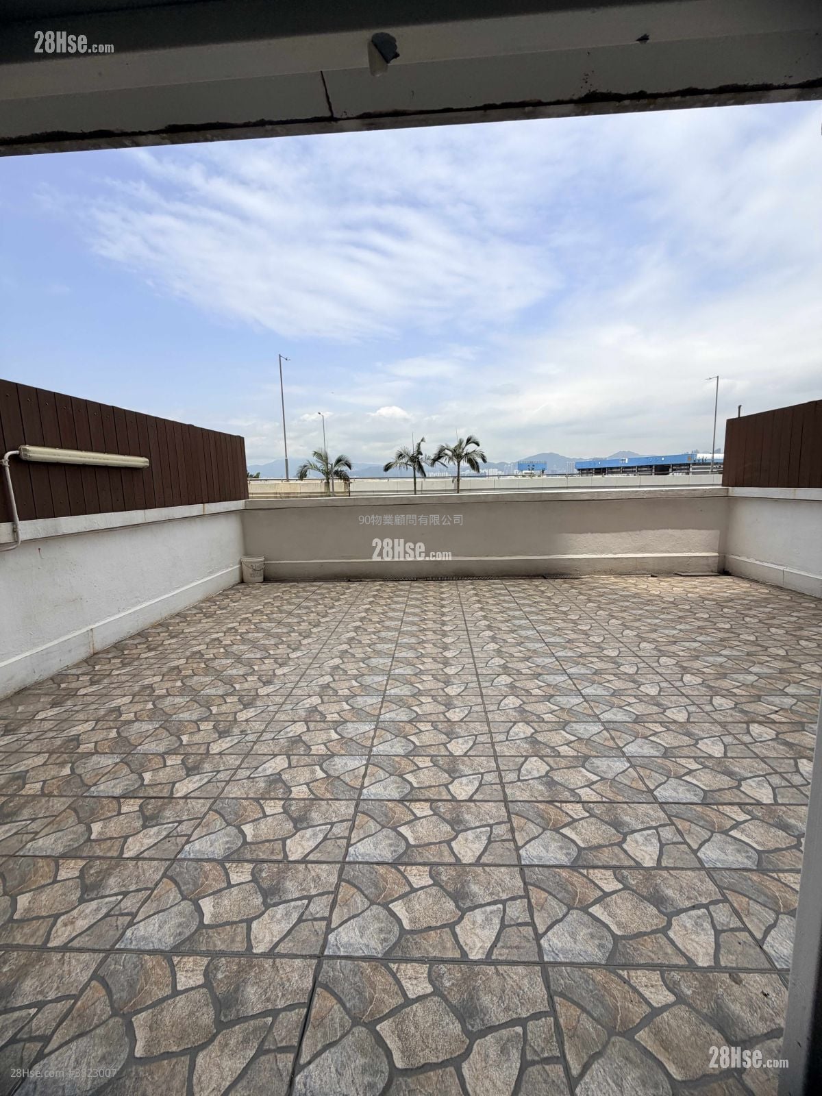 美新樓 售盤 366 平方呎