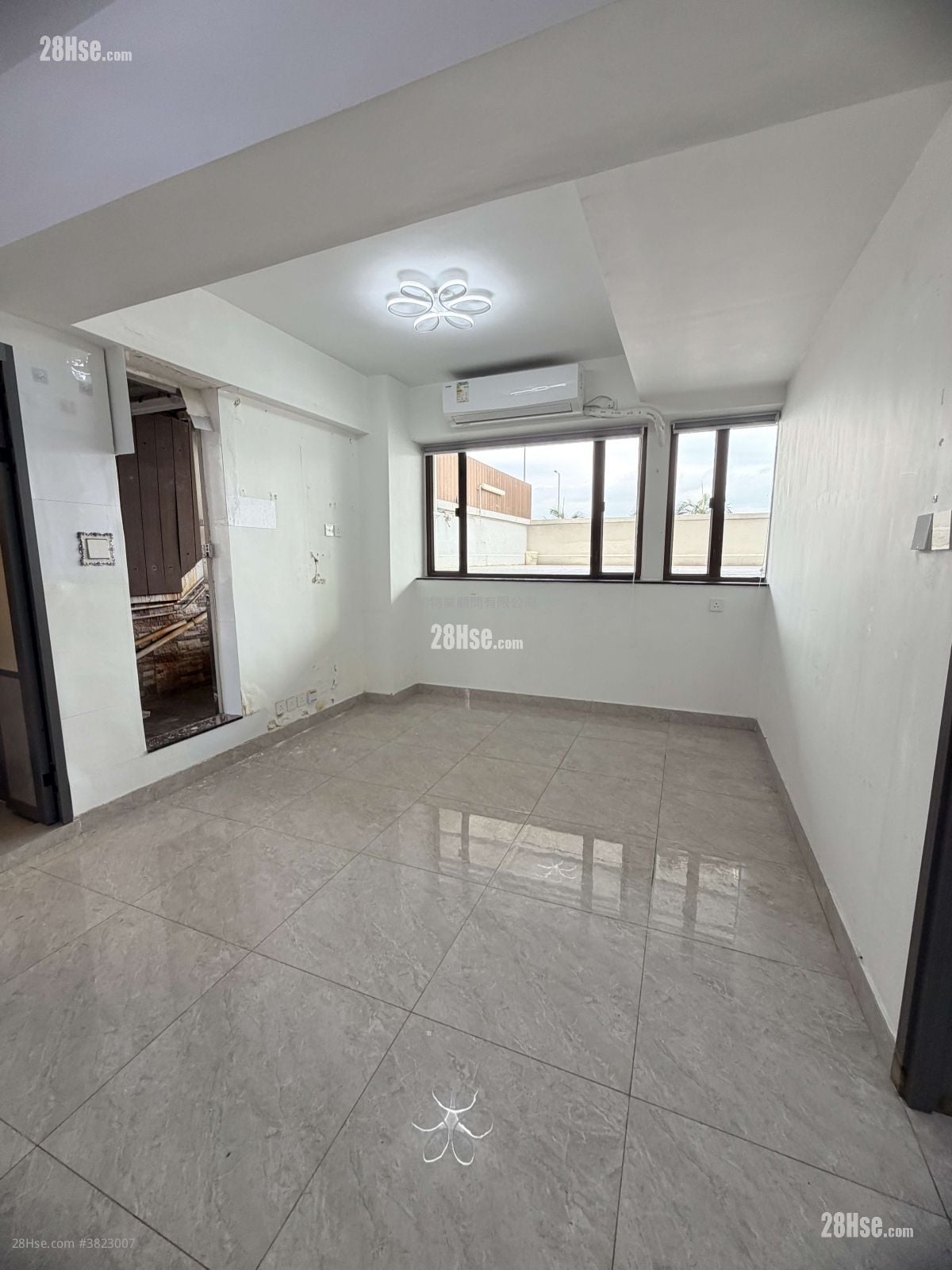 美新樓 售盤 366 平方呎