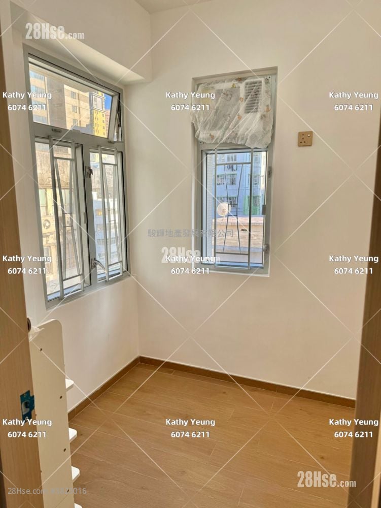 Chee Hing Building Rental 3 Bedrooms , 1 Bathroom 333 ft²