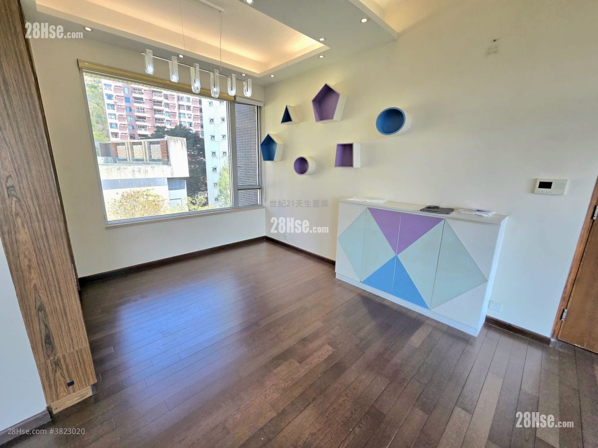 South Crest Rental 3 Bedrooms , 2 Bathrooms 934 ft²