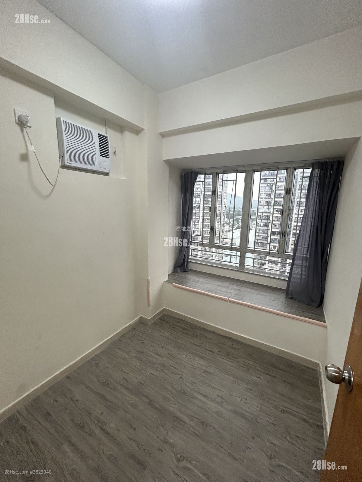 万丰大厦 售盘 2 房 , 1 浴室 260 平方尺